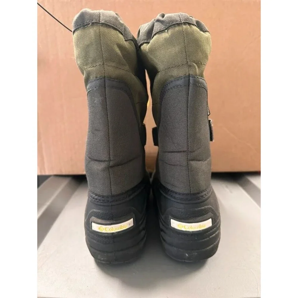 Columbia Kids size 2 Waterproof Winter Snow Boots